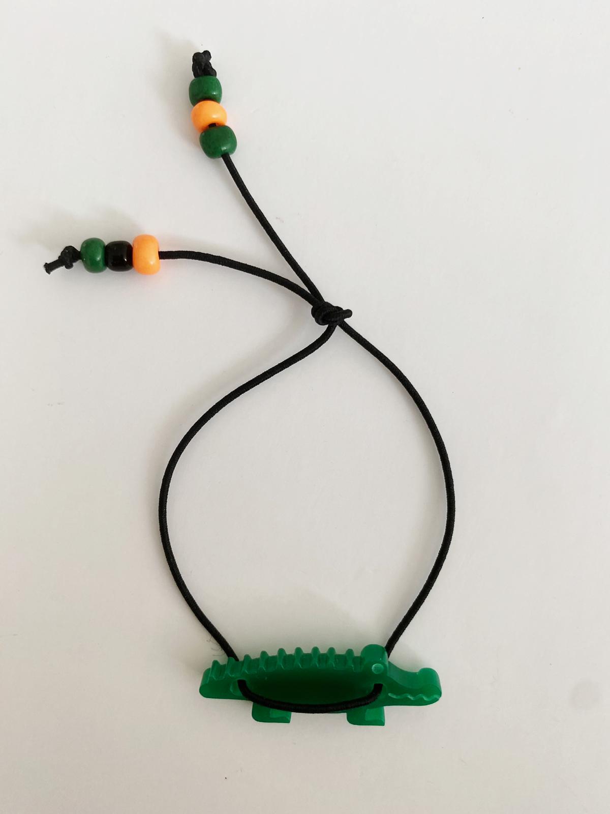 Armbandje dino zwart