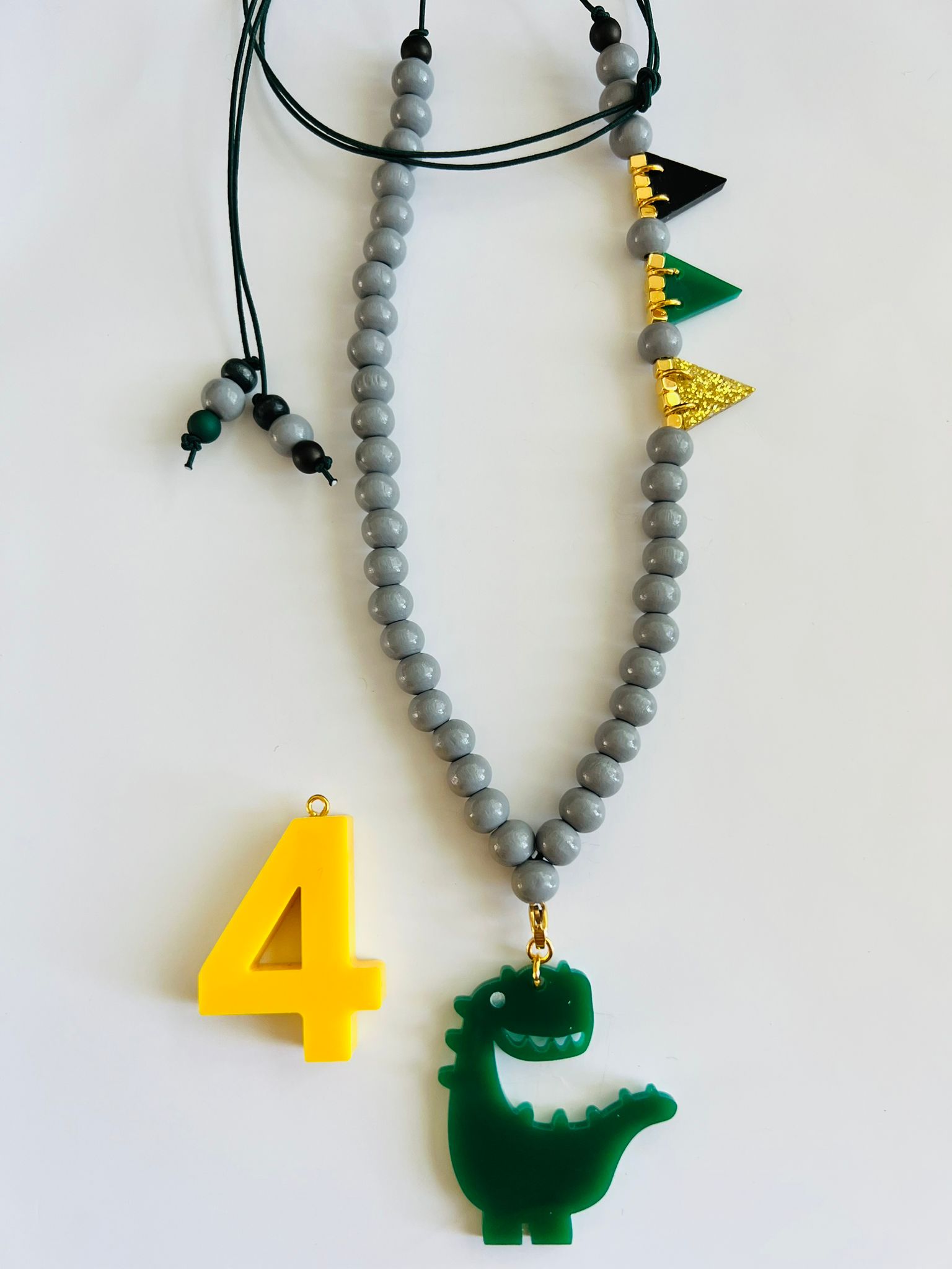 Verjaardagsketting grijs/geel 4 jaar